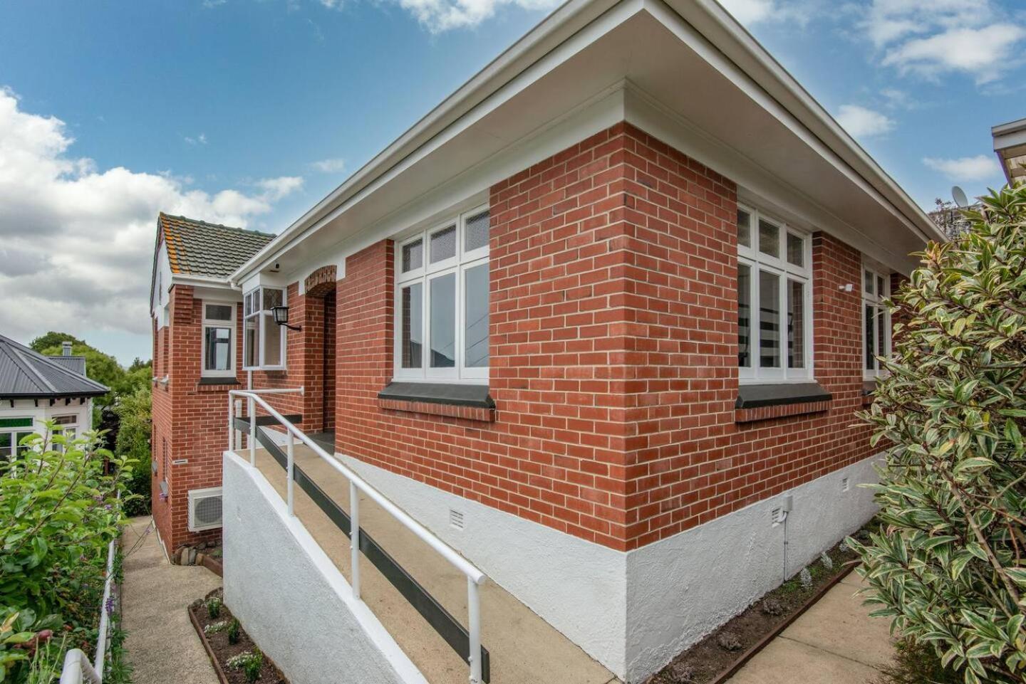 Charming Roslyn Home Dunedin Exterior photo